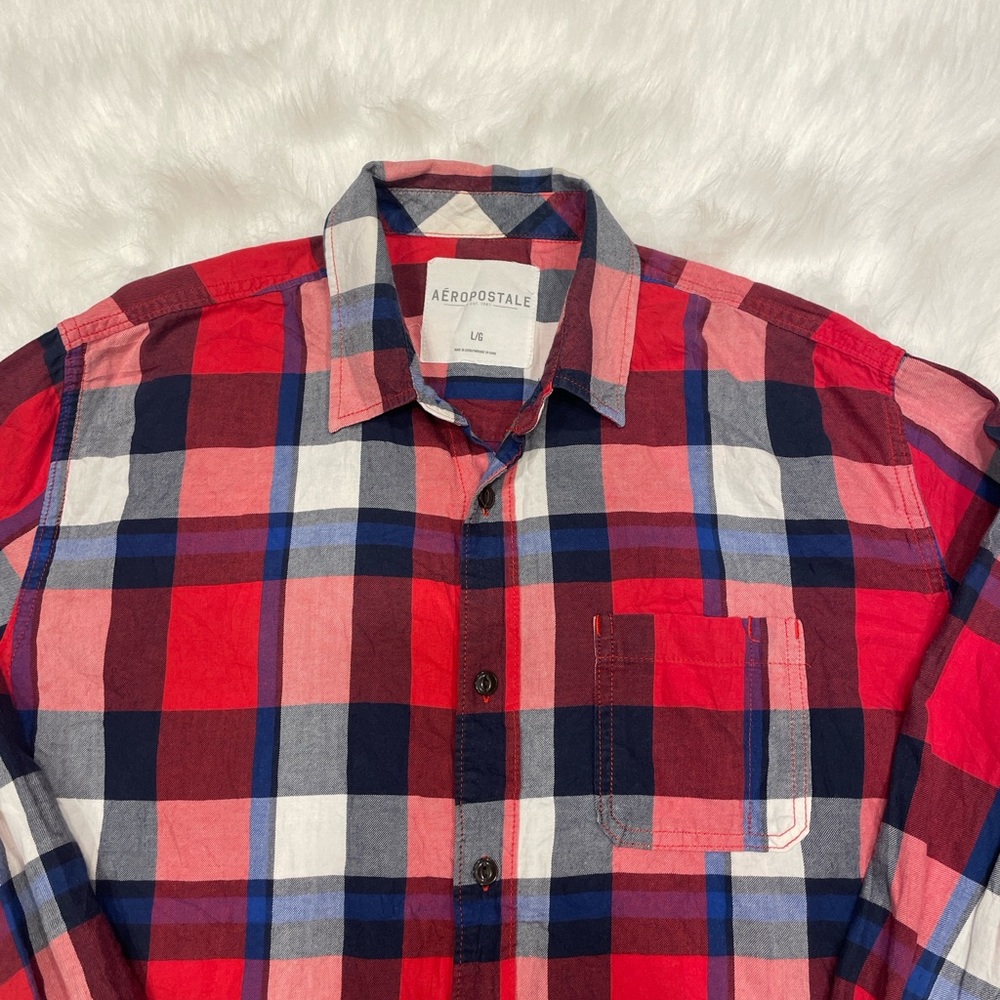 Aeropostale Red and Navy Plaid Men's Shirt - Picture 3 of 4